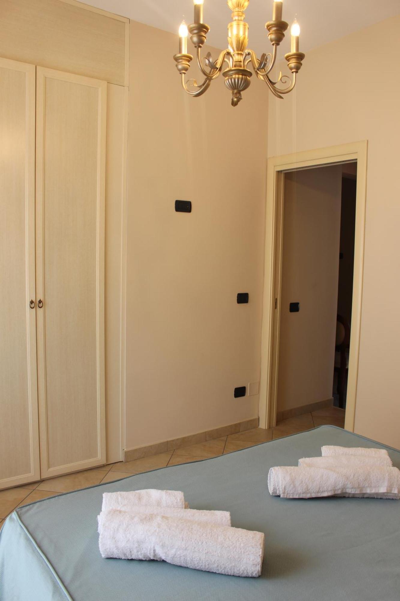 Central Apartment Castellammare di Stabia Exterior foto