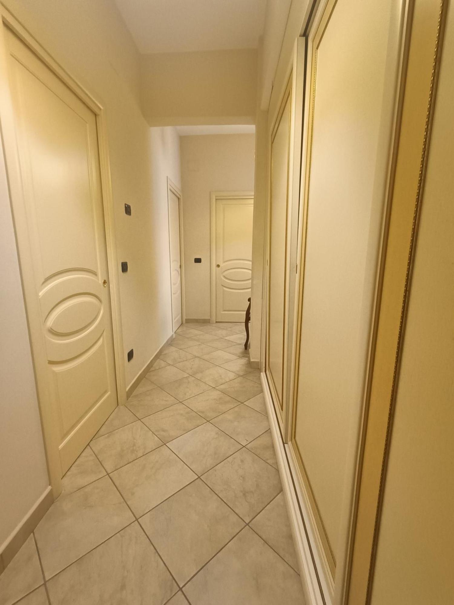 Central Apartment Castellammare di Stabia Exterior foto